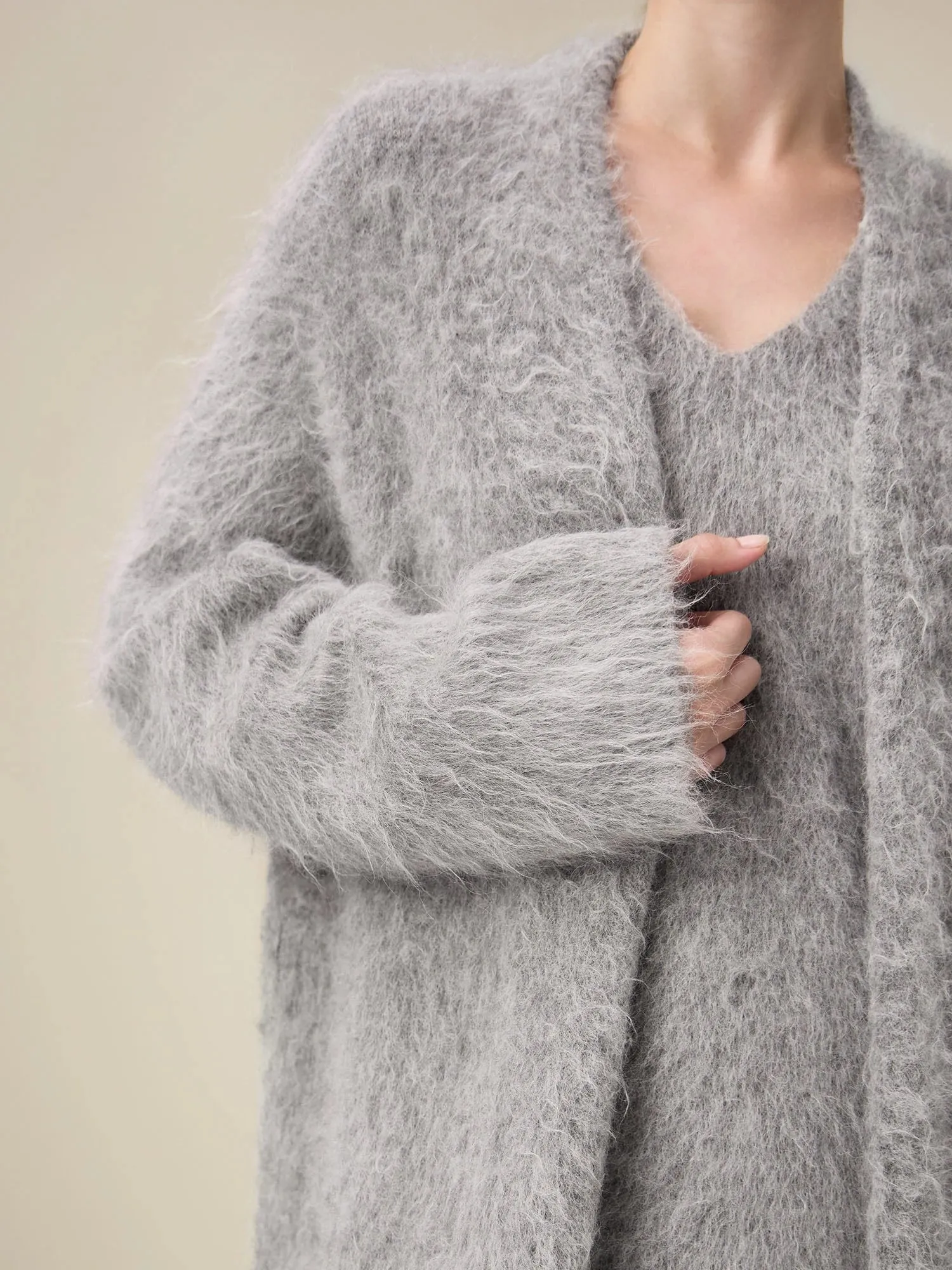 Amoretu Women's Alpaca Plush Long-Sleeve Knit Cardigan