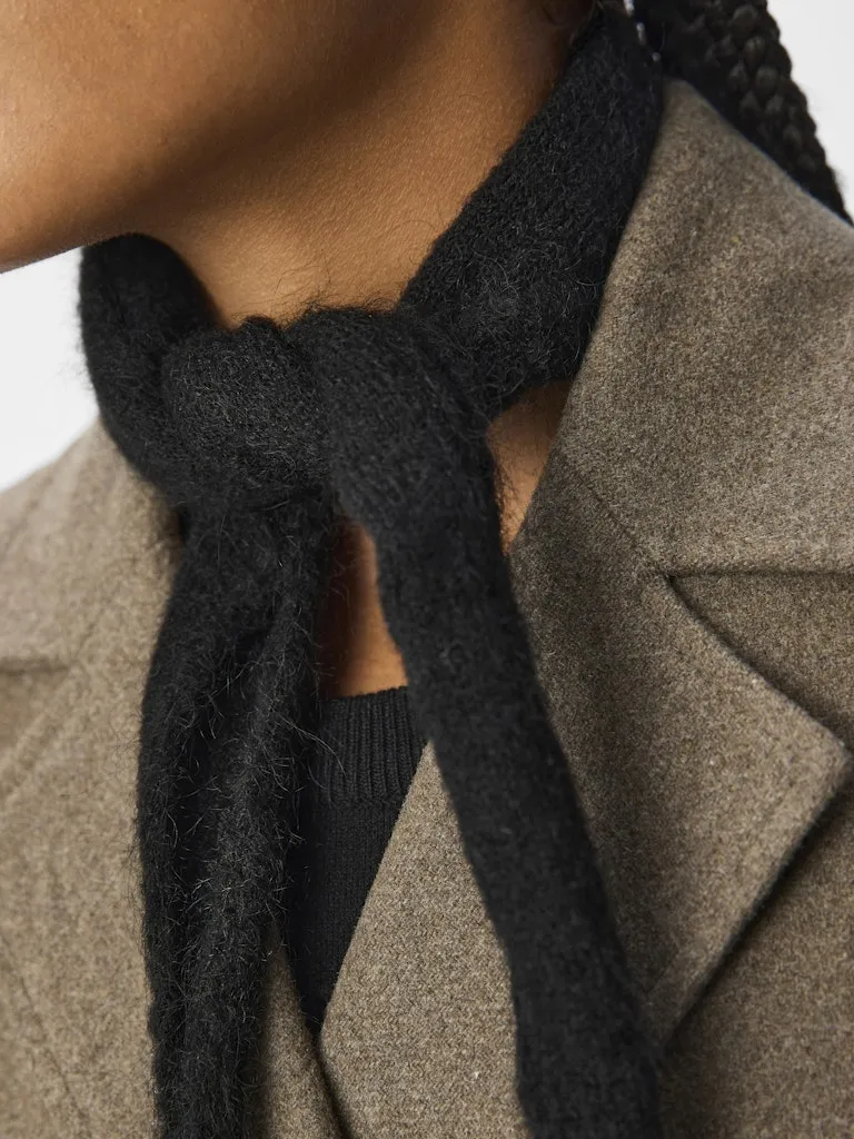 Blair Knit Scarf Black