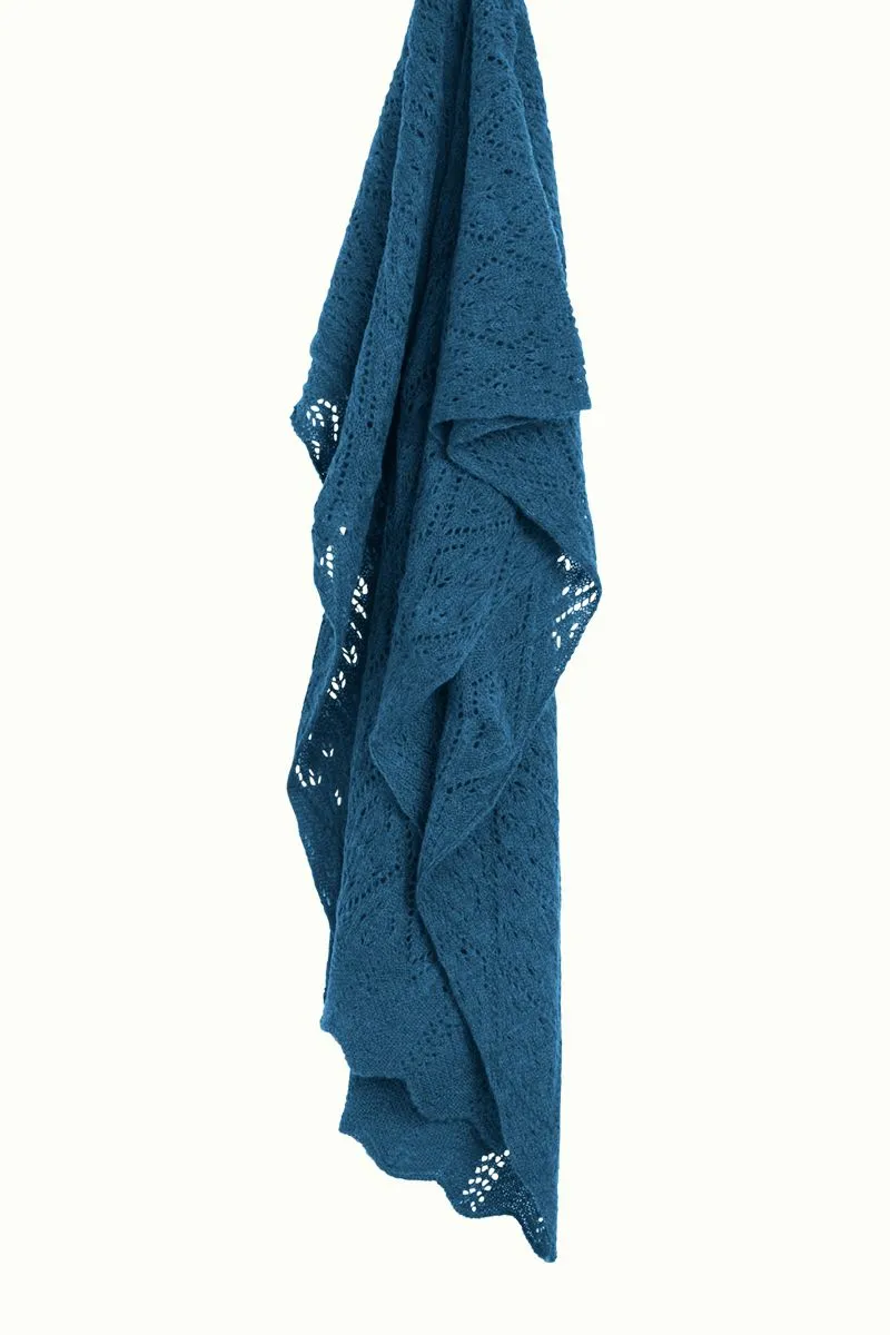 Blauwe sjaal met ajour knit | King Louie scarf Nola pond blue