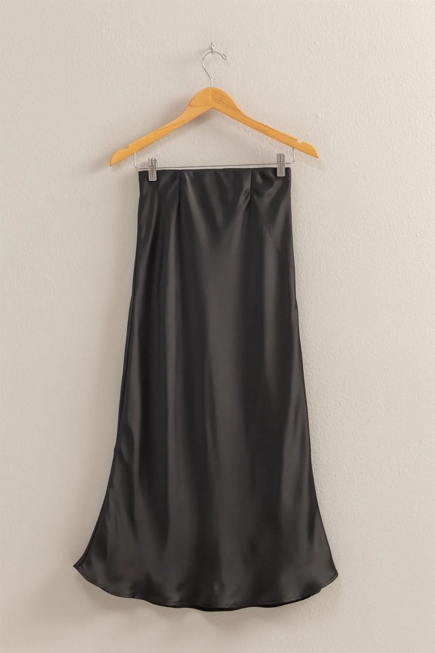 DZ25C185-High-Waisted Satin Midi Skirt