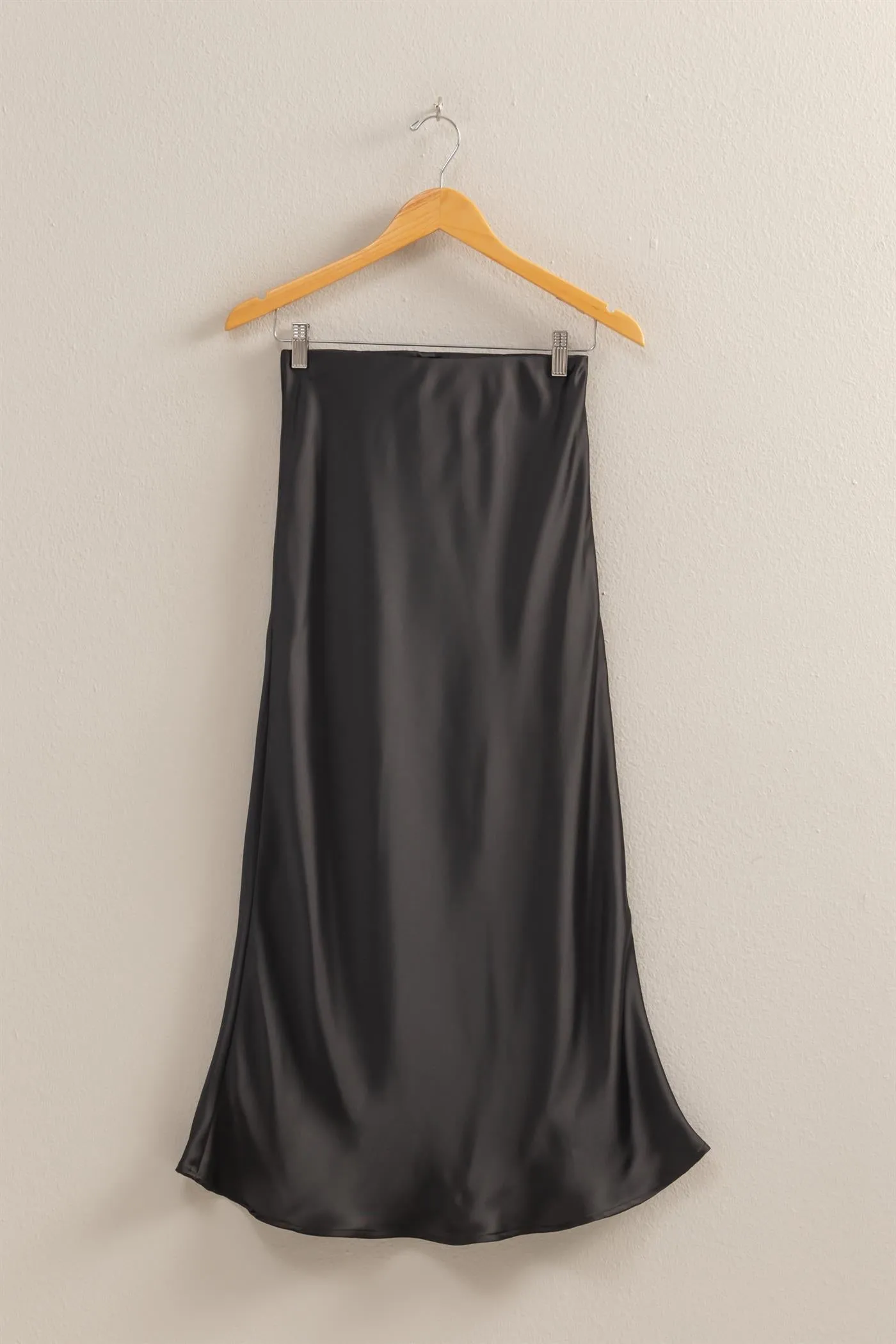 DZ25C185-High-Waisted Satin Midi Skirt
