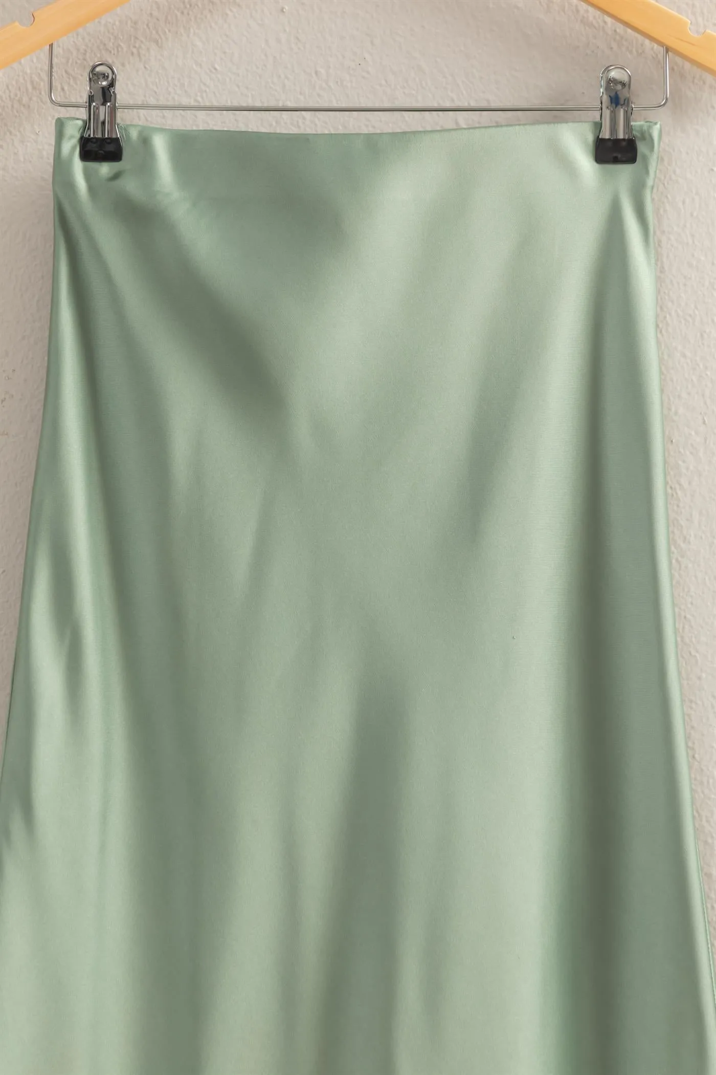 DZ25C185-High-Waisted Satin Midi Skirt