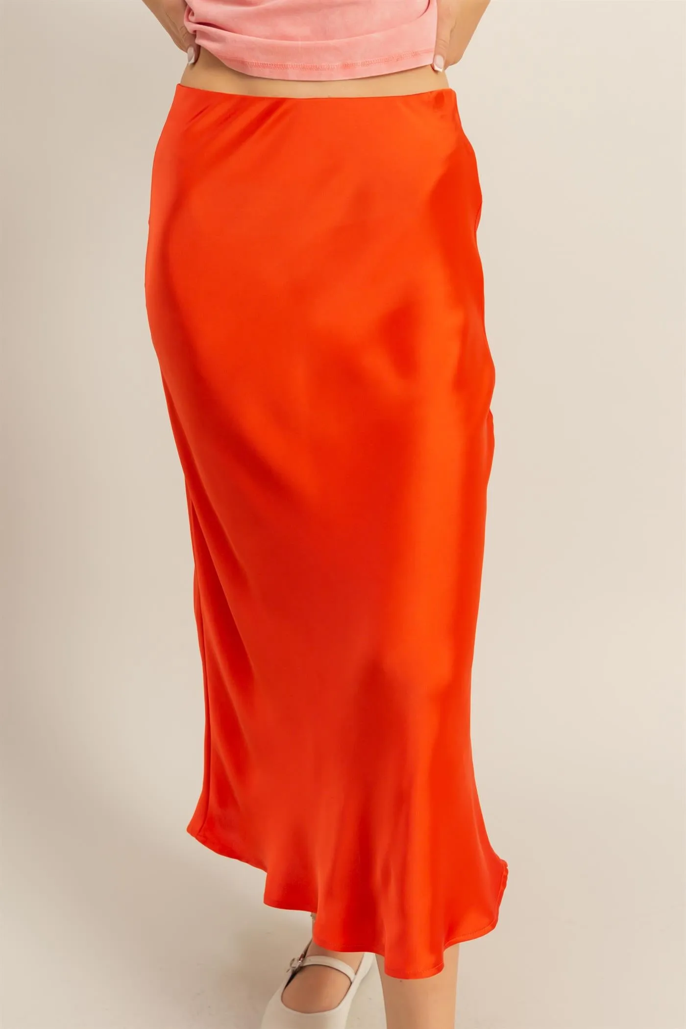DZ25C185-High-Waisted Satin Midi Skirt