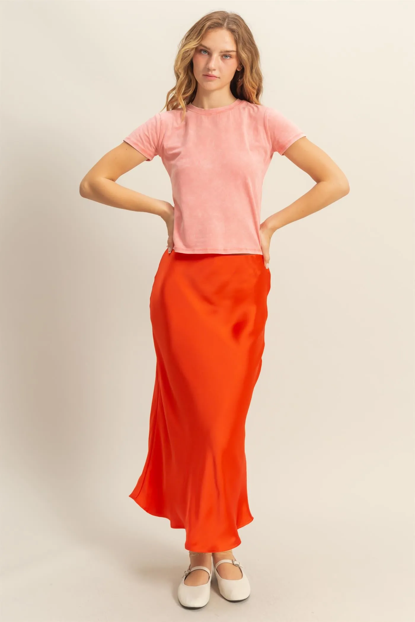 DZ25C185-High-Waisted Satin Midi Skirt