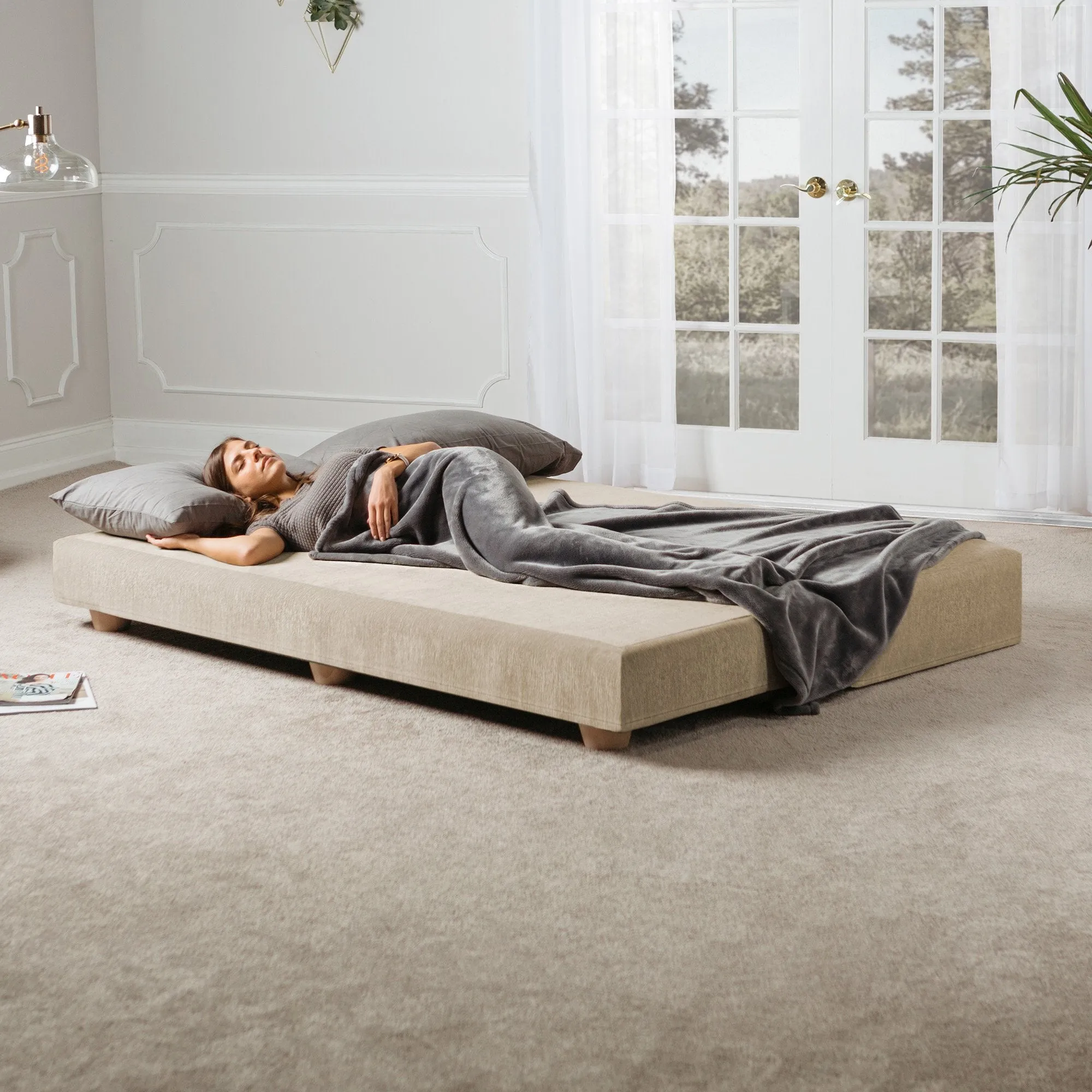 Jaxx Alon Convertible Queen Daybed & Mattress