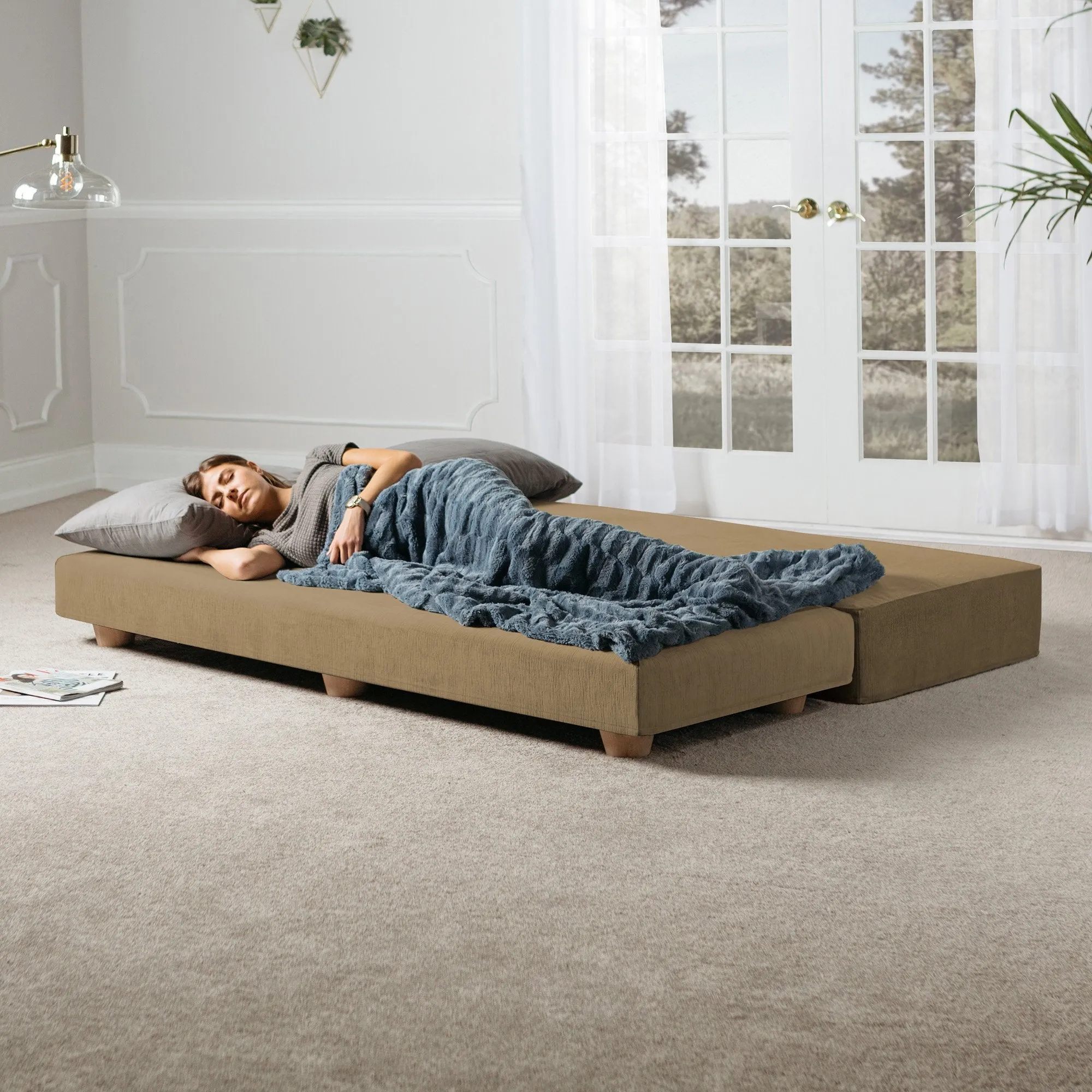 Jaxx Alon Convertible Queen Daybed & Mattress