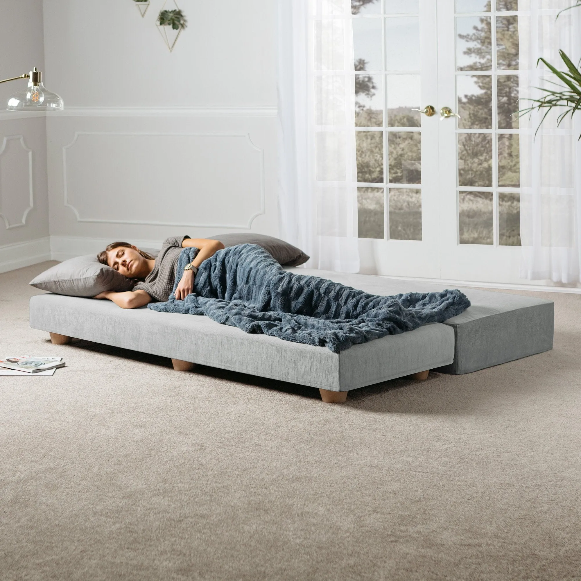 Jaxx Alon Convertible Queen Daybed & Mattress