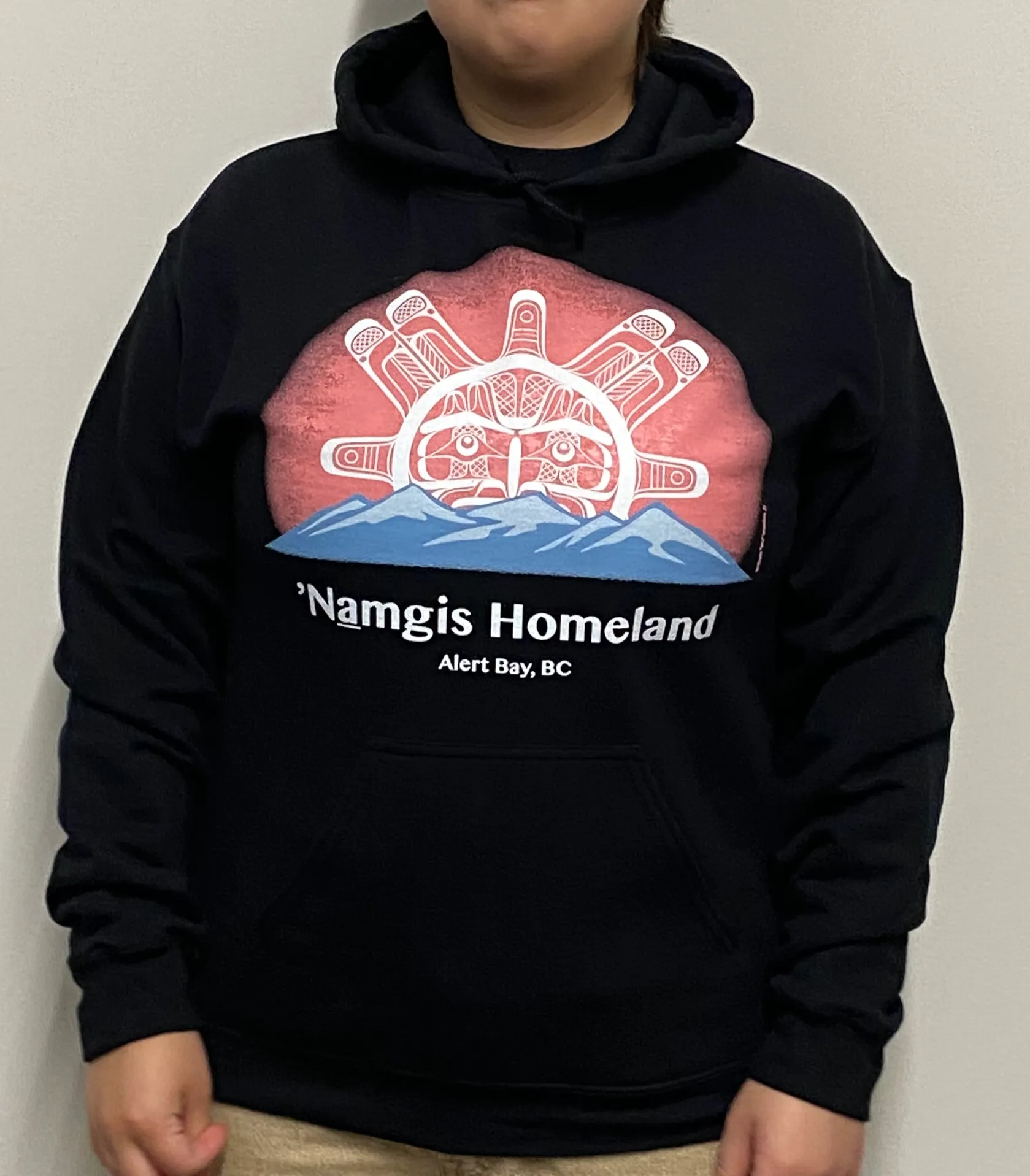 'Namgis Homeland pull over Black Sweatshirt