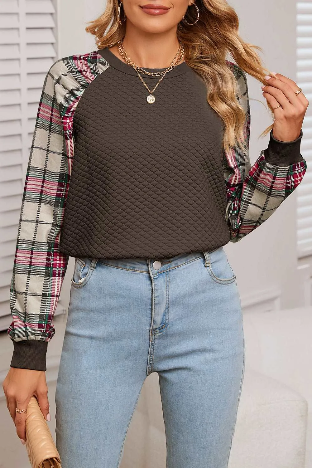 Quilted Raglan Sleeve Sweatshirt: Comfort Meets Cool Style