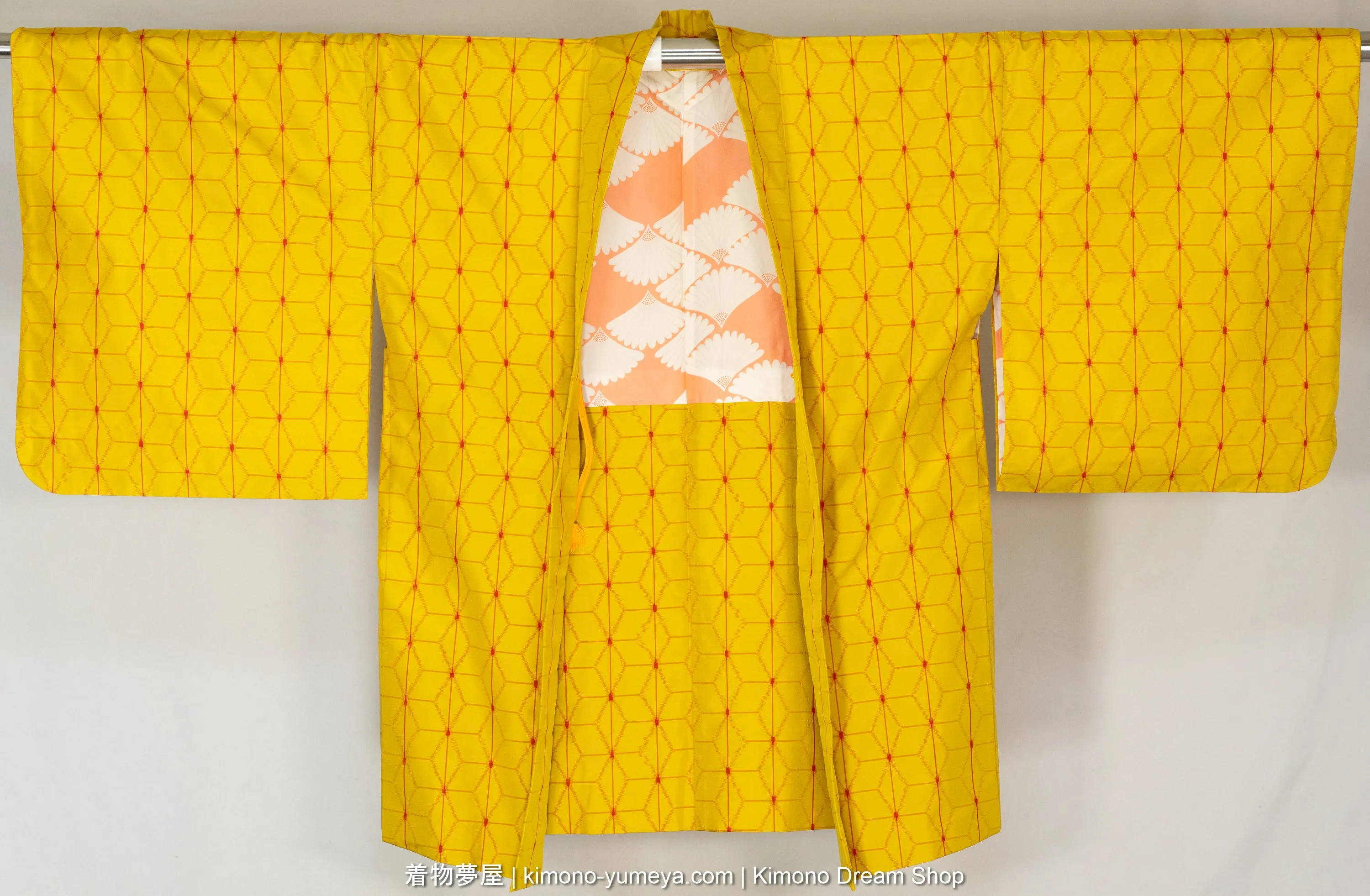 Red on Yellow Meisen Hemp Leaves Haori of Raw Silk - Vintage 1980s Dull Yellow Jacket for Women's Kimono - Asanoha