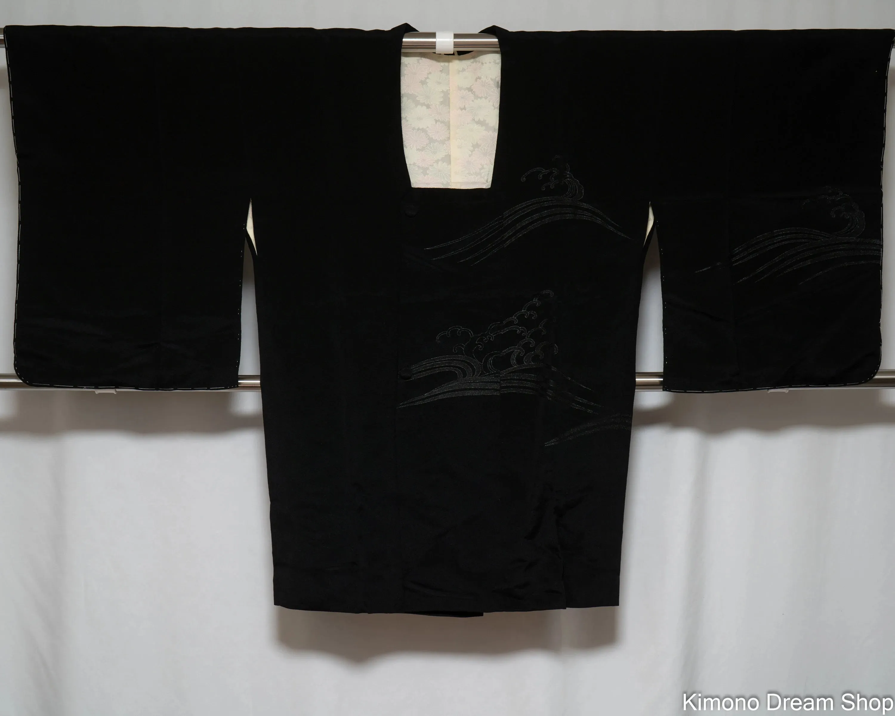 Unused Black Ocean Waves Haori - Vintage Chirimen Silk Women's Kimono Jacket - High Quality Silk Fabric and Unique Pattern Detailing