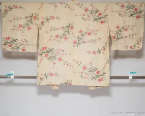 Vintage Beige Haori - 1980s Kimono Jacket - Flowers and Shiny Metallic Threading Weaved Into Fabric - Traditional Women's Haori