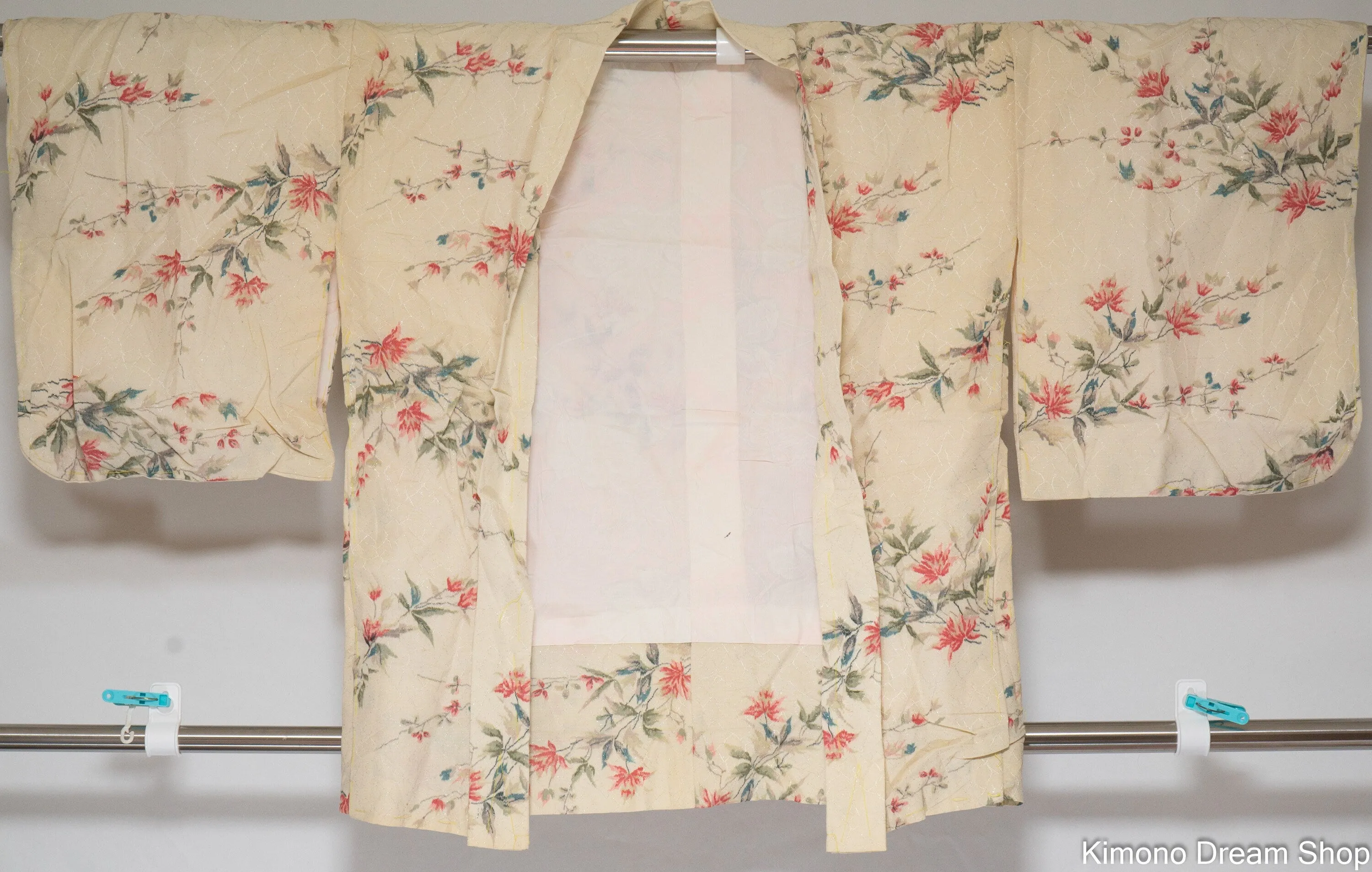 Vintage Beige Haori - 1980s Kimono Jacket - Flowers and Shiny Metallic Threading Weaved Into Fabric - Traditional Women's Haori